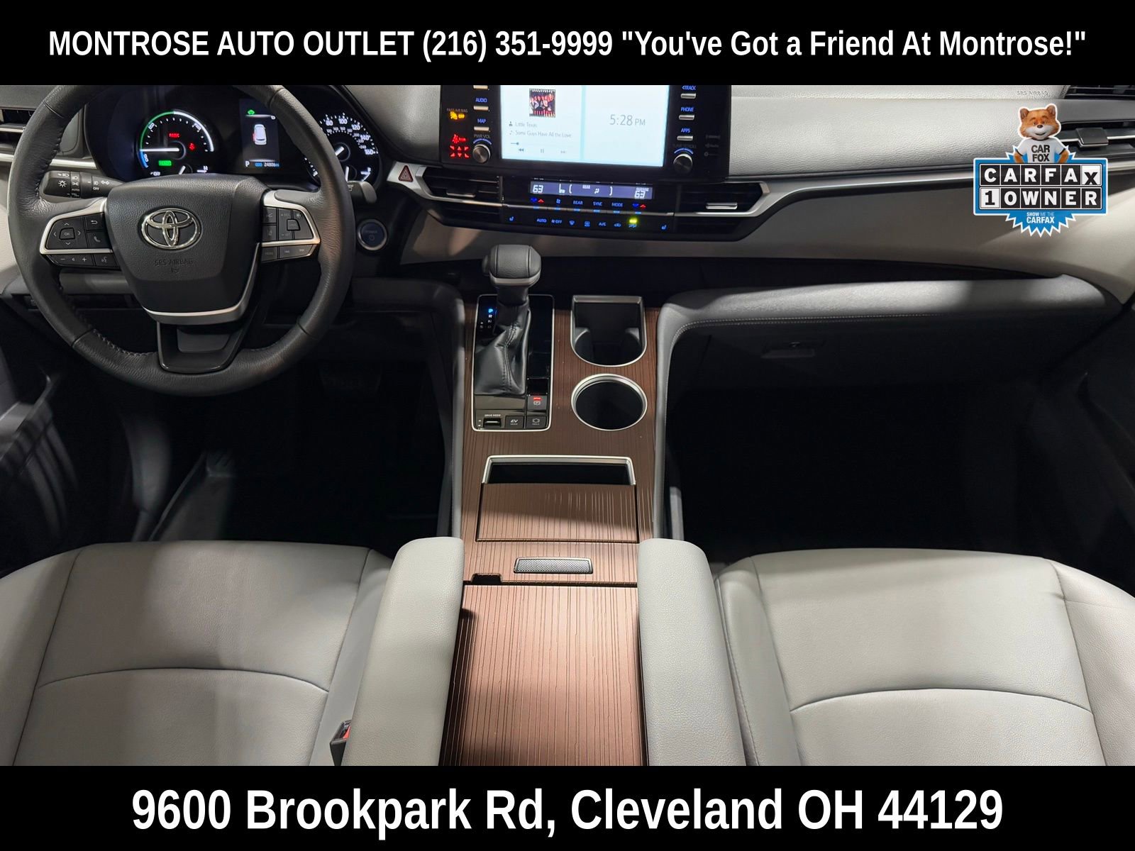 Used 2023 Toyota Sienna XLE image 36