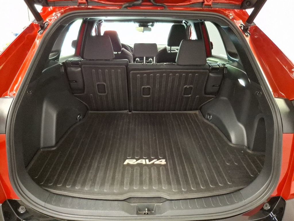 Used 2023 Toyota RAV4 SE w/ Weather & Moonroof Package AWD/4WD image 11
