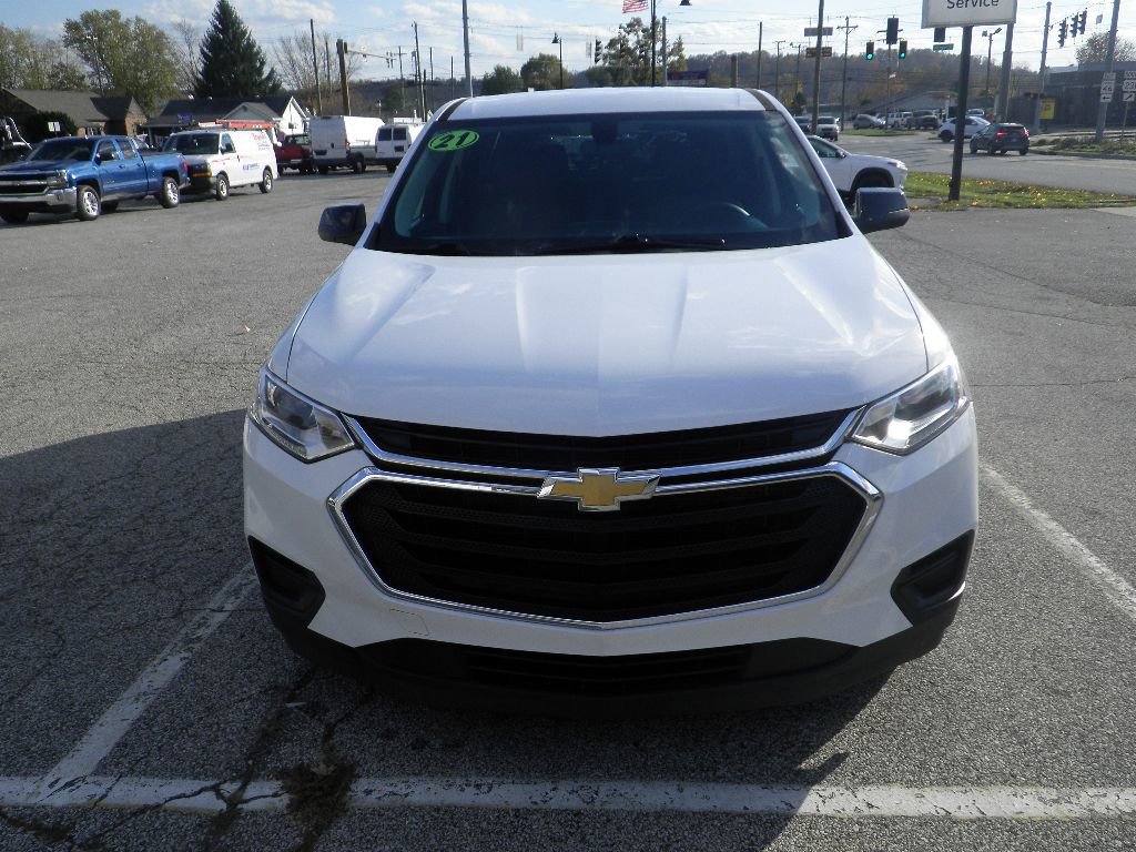 Used 2021 Chevrolet Traverse LS w/ LPO, Cargo Package image 2