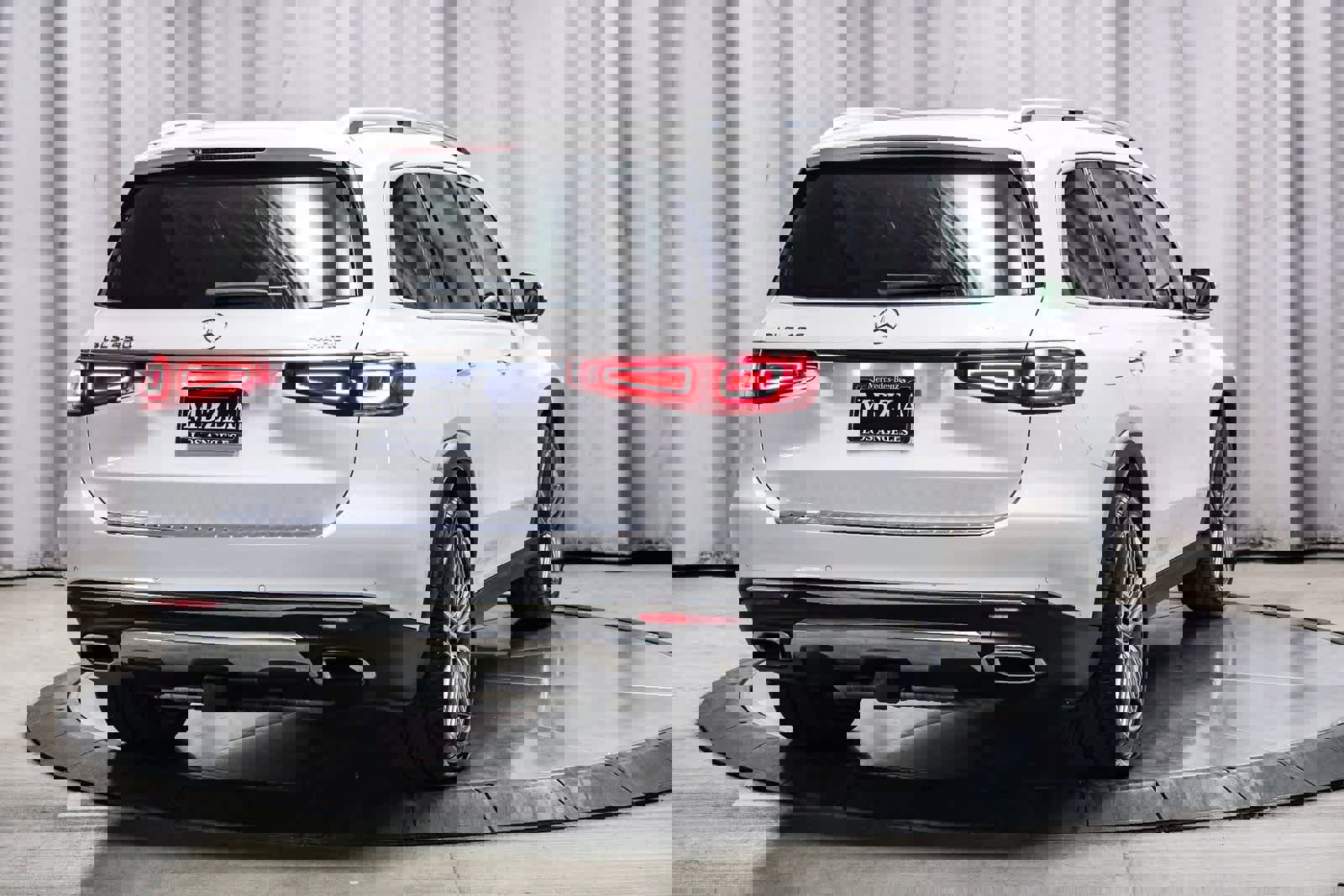 Certified 2023 Mercedes-Benz GLS 450 4MATIC image 4