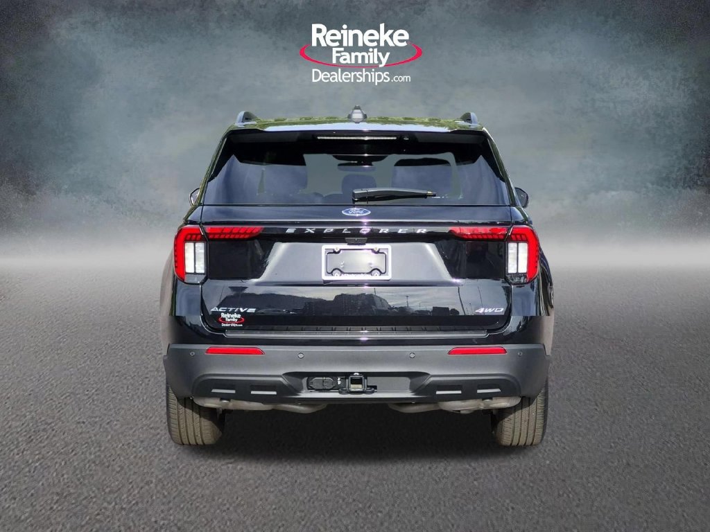 Used 2025 Ford Explorer Active AWD/4WD image 7