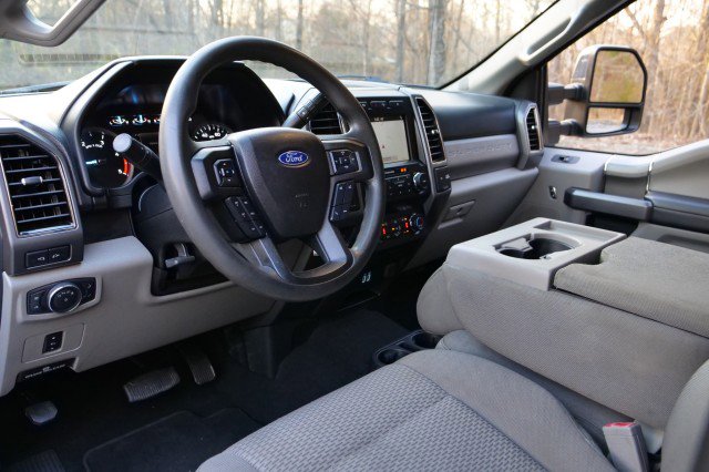 Used 2019 Ford F350 XLT w/ XLT Premium Package image 2