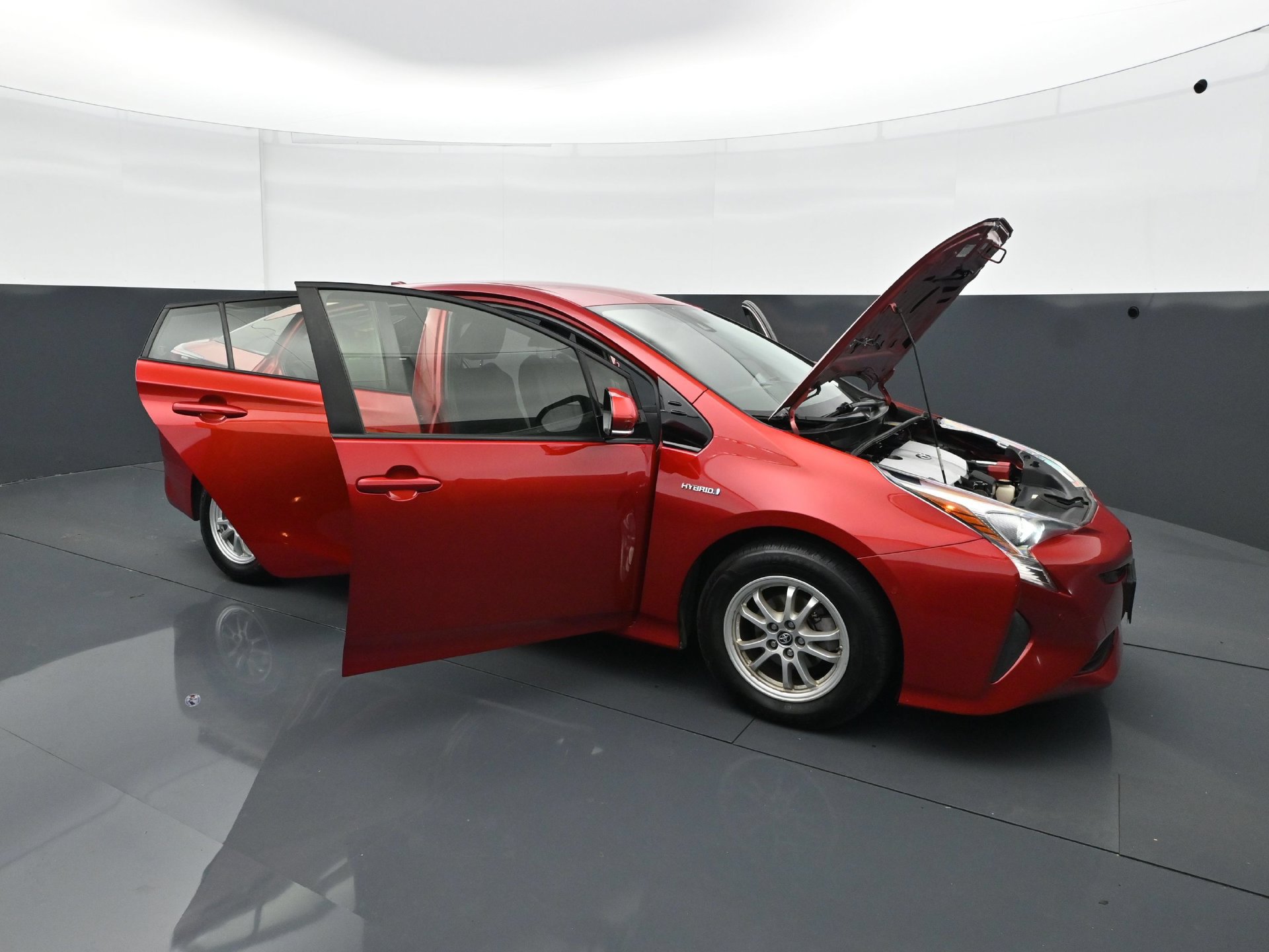 Used 2018 Toyota Prius Two w/ Prius Two Safety Plus Package FWD image 35