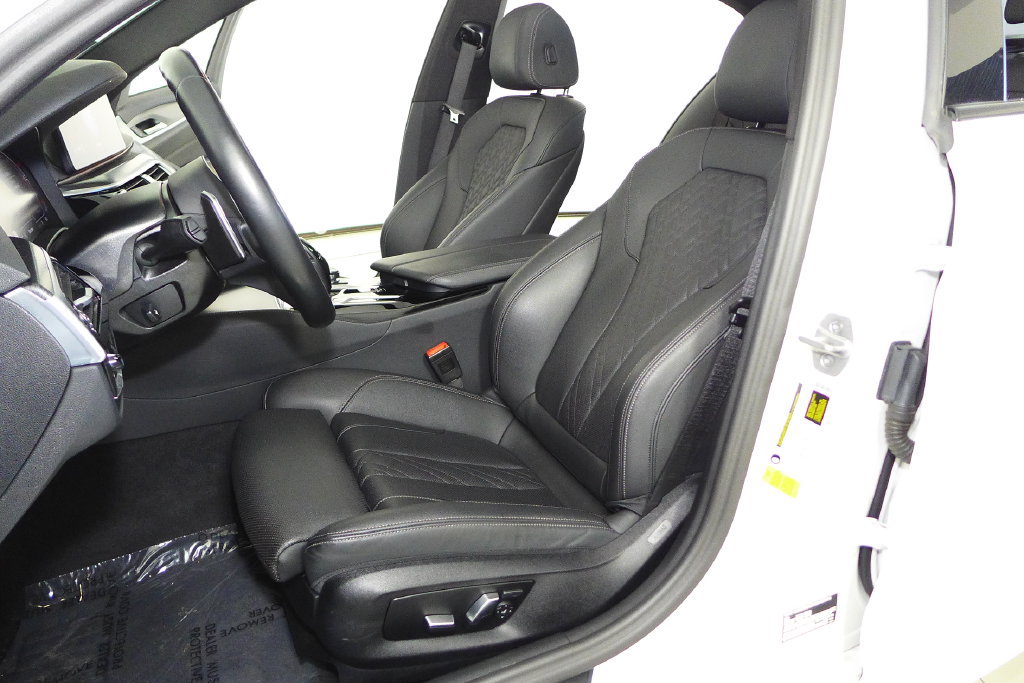 Certified 2023 BMW 540i w/ M Sport Package RWD image 22