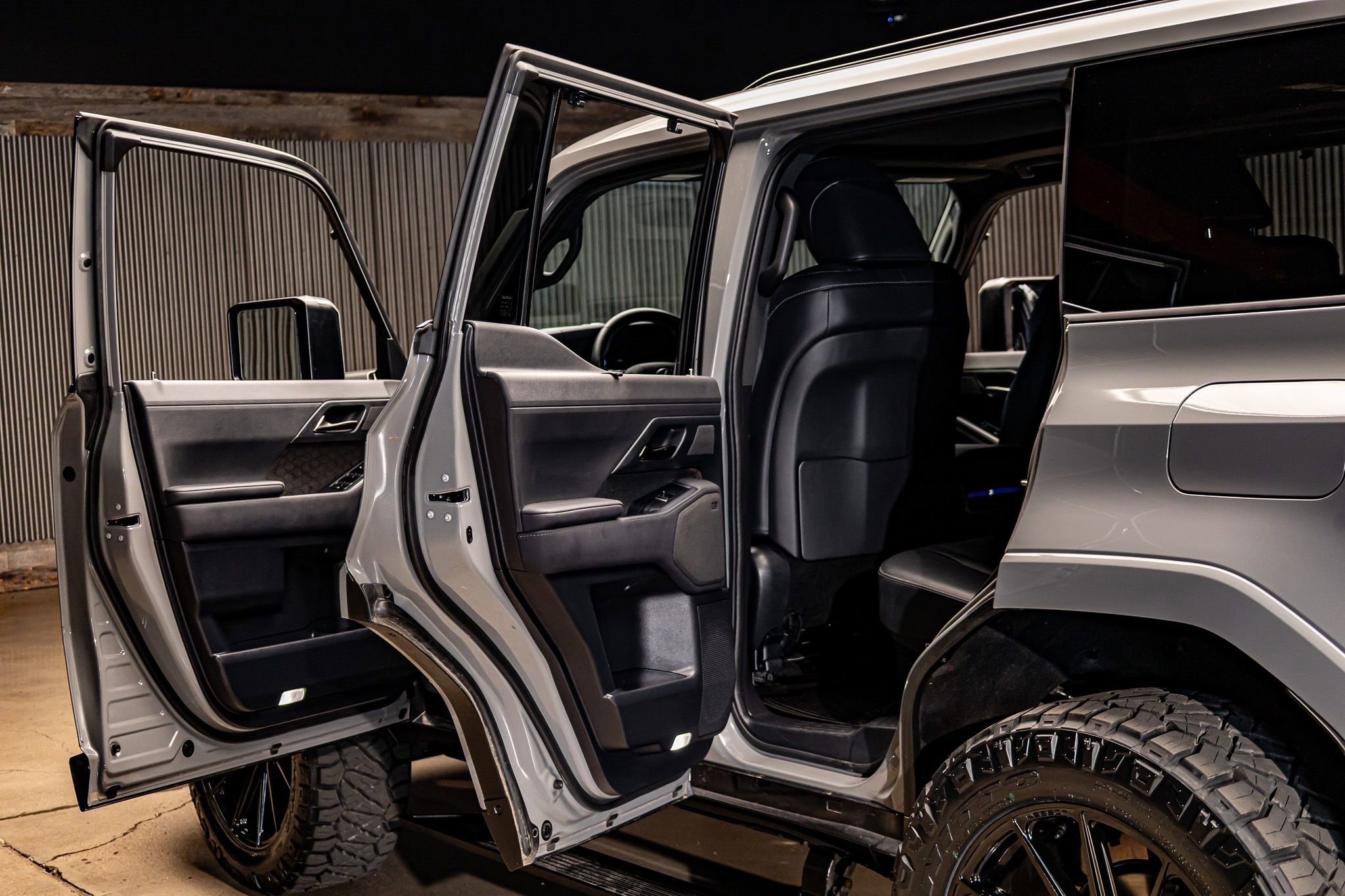 Used 2025 Lexus GX 550 image 34