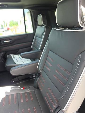 New 2026 GMC Yukon XL AT4 Ultimate AWD/4WD image 19