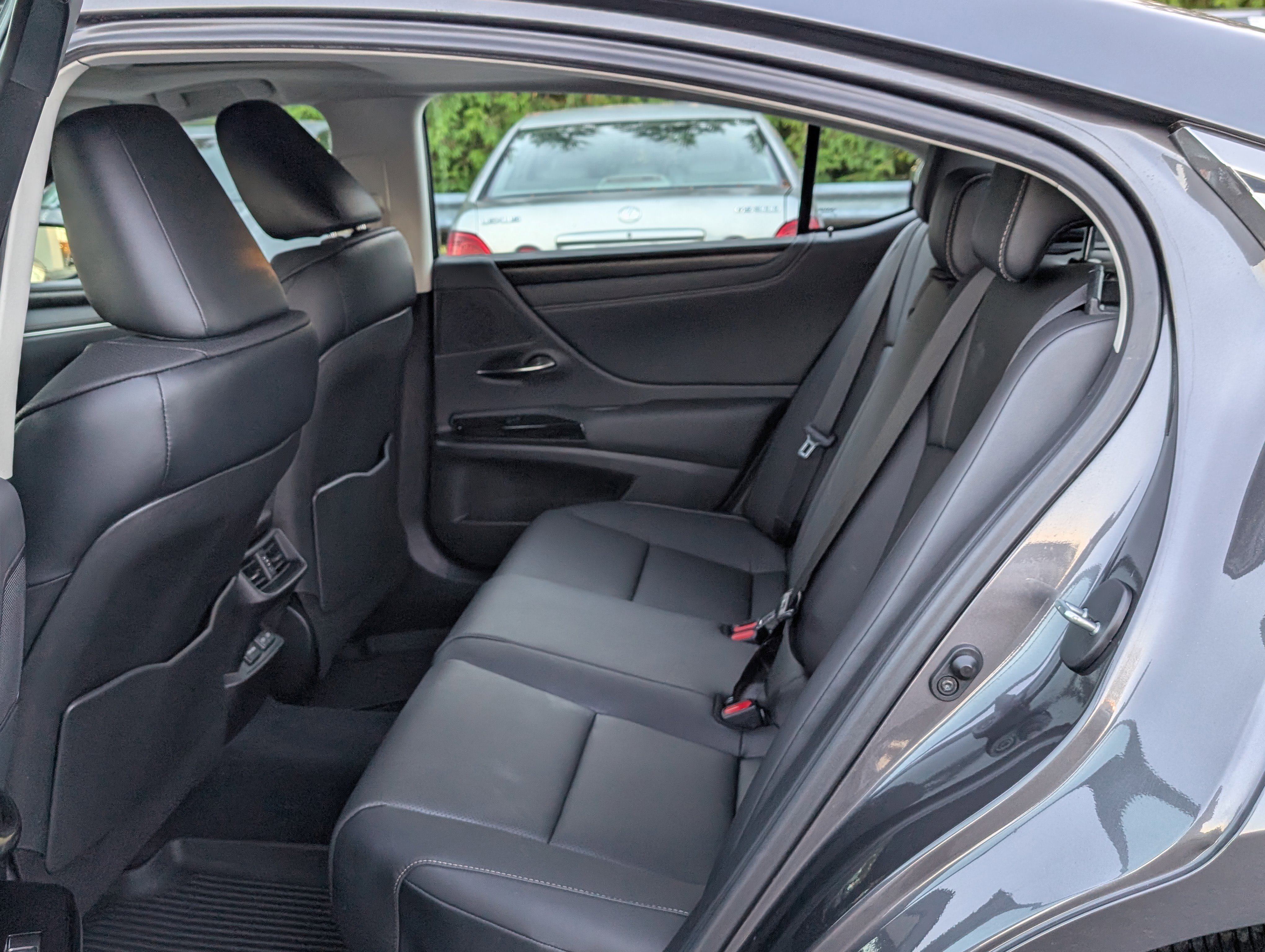 Certified 2025 Lexus ES 350 w/ Premium Package image 14