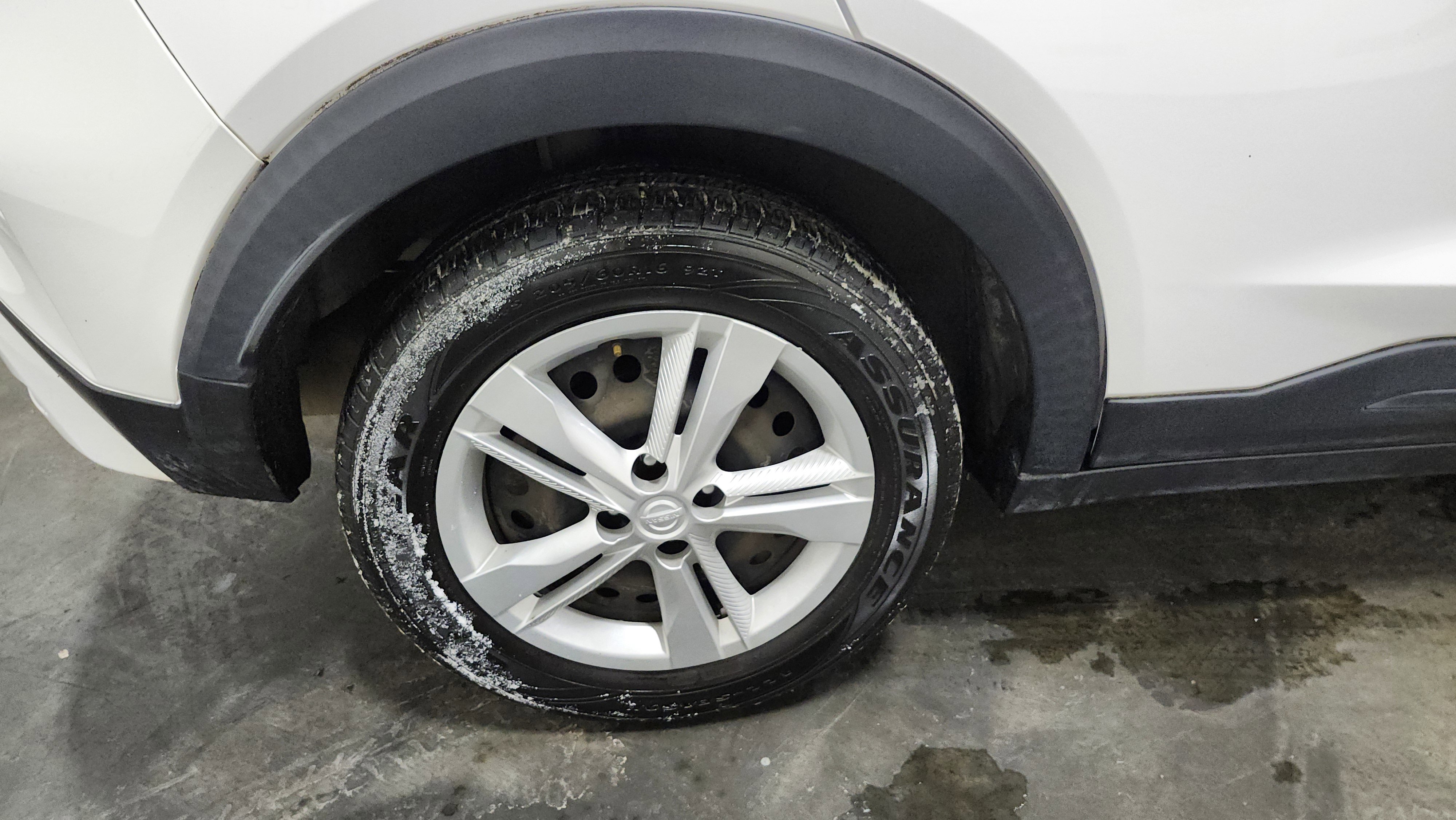 Used 2021 Nissan Kicks S image 9