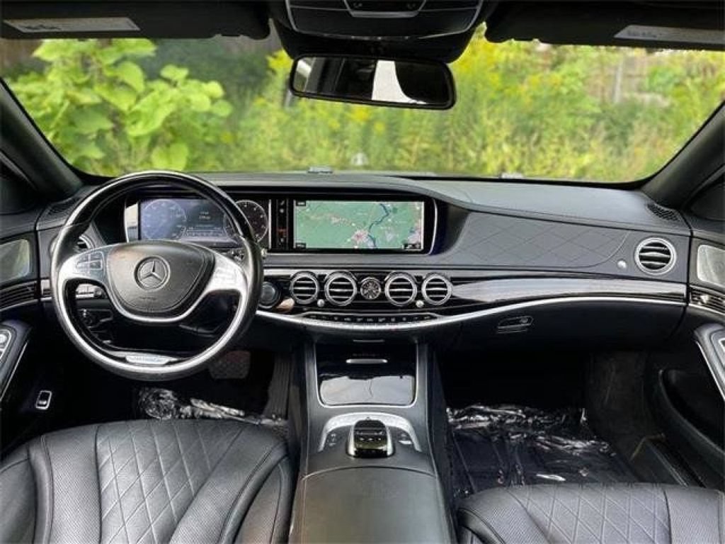 Used 2017 Mercedes-Benz Maybach S 550 4MATIC image 23