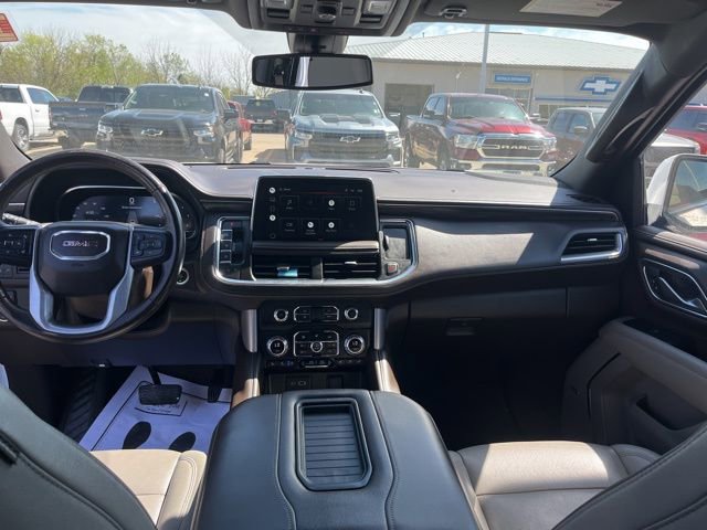 Used 2022 GMC Yukon XL SLT w/ SLT Premium Package AWD/4WD image 11