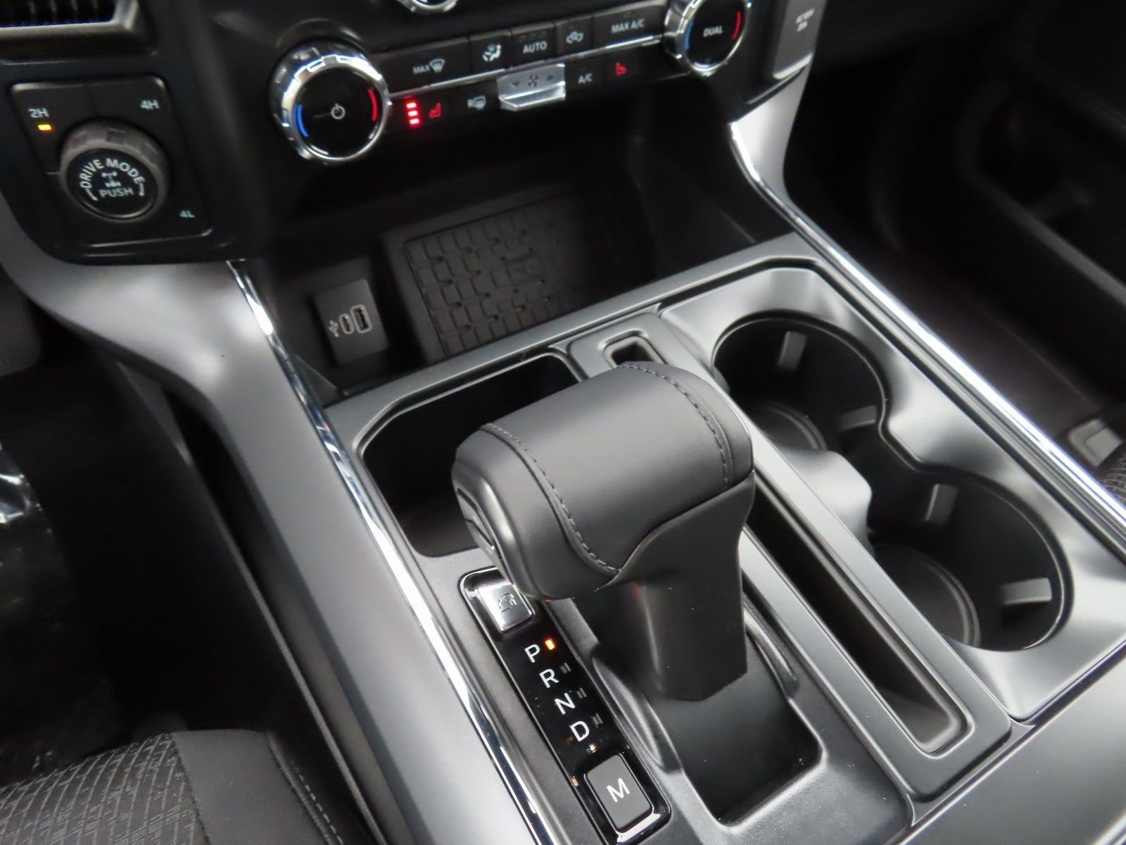 New 2026 Ford F150 XLT w/ Equipment Group 302A MID image 16