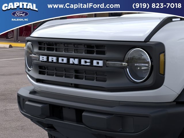 New 2025 Ford Bronco 4-Door AWD/4WD image 19