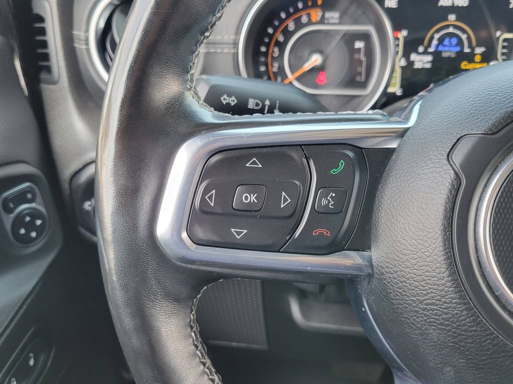 Used 2022 Jeep Wrangler Unlimited Sahara w/ Cold Weather Group AWD/4WD image 5