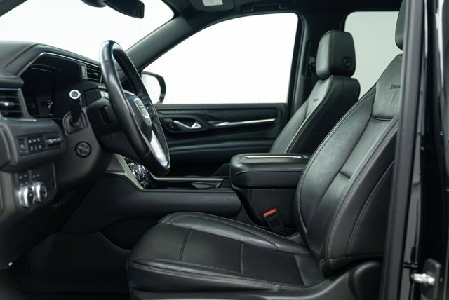Used 2023 GMC Yukon XL Denali image 10