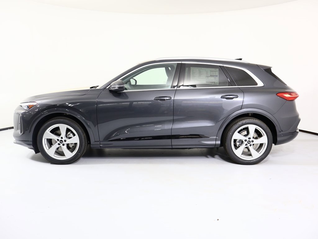 New 2025 Audi Q5 Prestige image 13