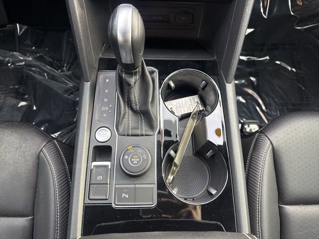 Used 2023 Volkswagen Atlas Cross Sport SE w/ Black Wheel Package image 17