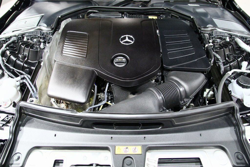 Certified 2025 Mercedes-Benz C 300 4MATIC Sedan image 27