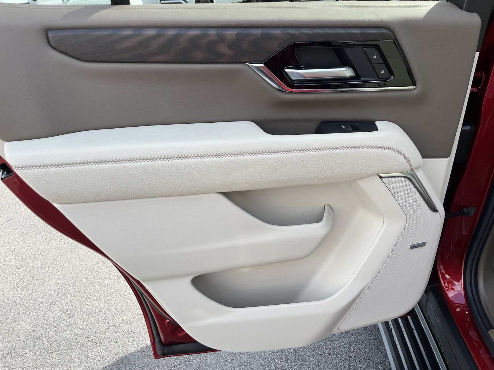 New 2026 GMC Yukon Denali w/ Sun & Power Step Package AWD/4WD image 19