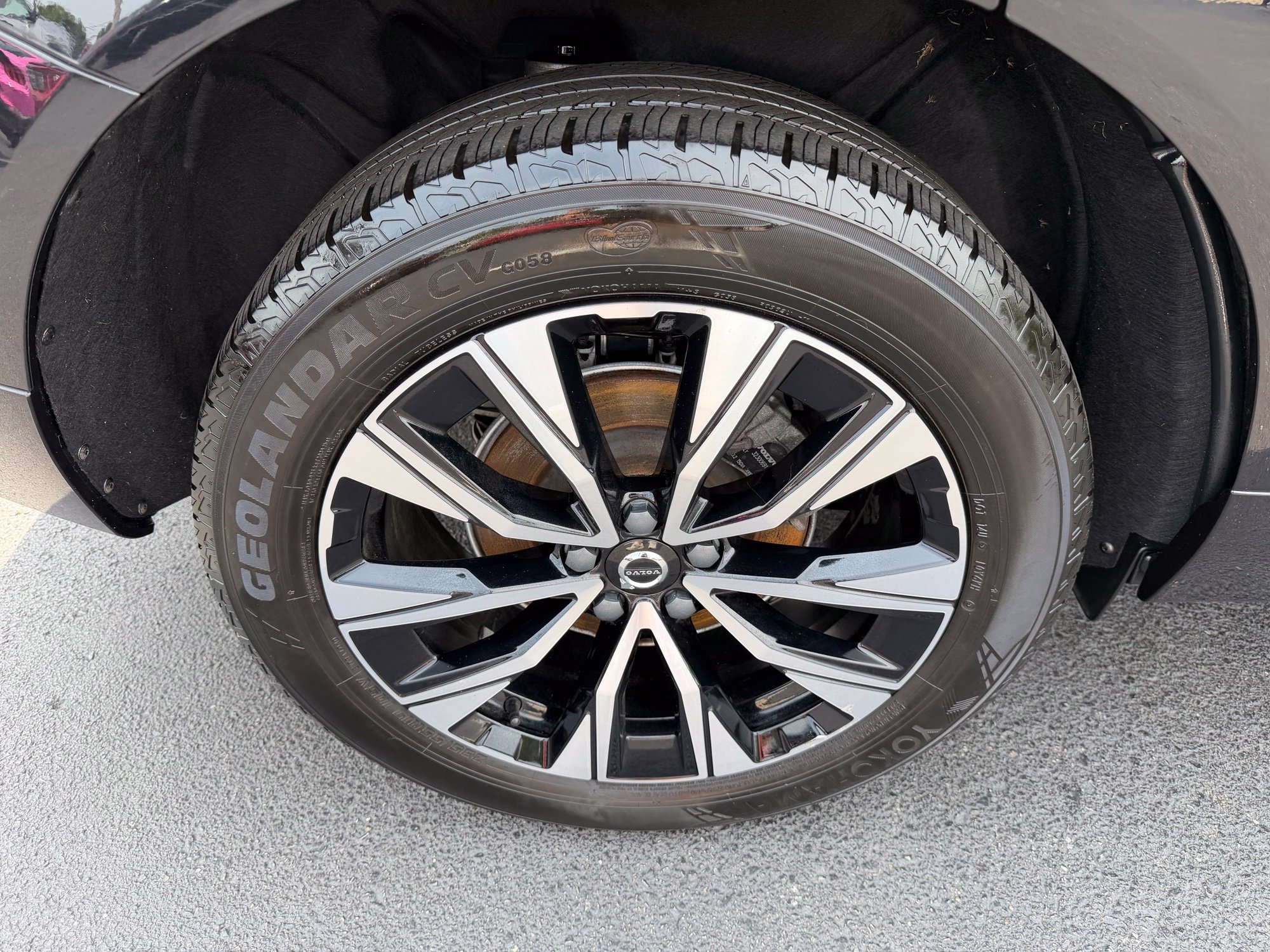 Used 2023 Volvo XC60 B5 Plus AWD/4WD image 8
