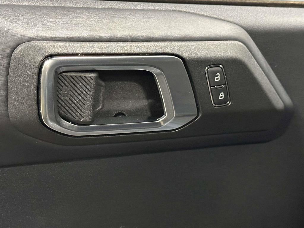 Used 2021 Ford Bronco First Edition AWD/4WD image 13
