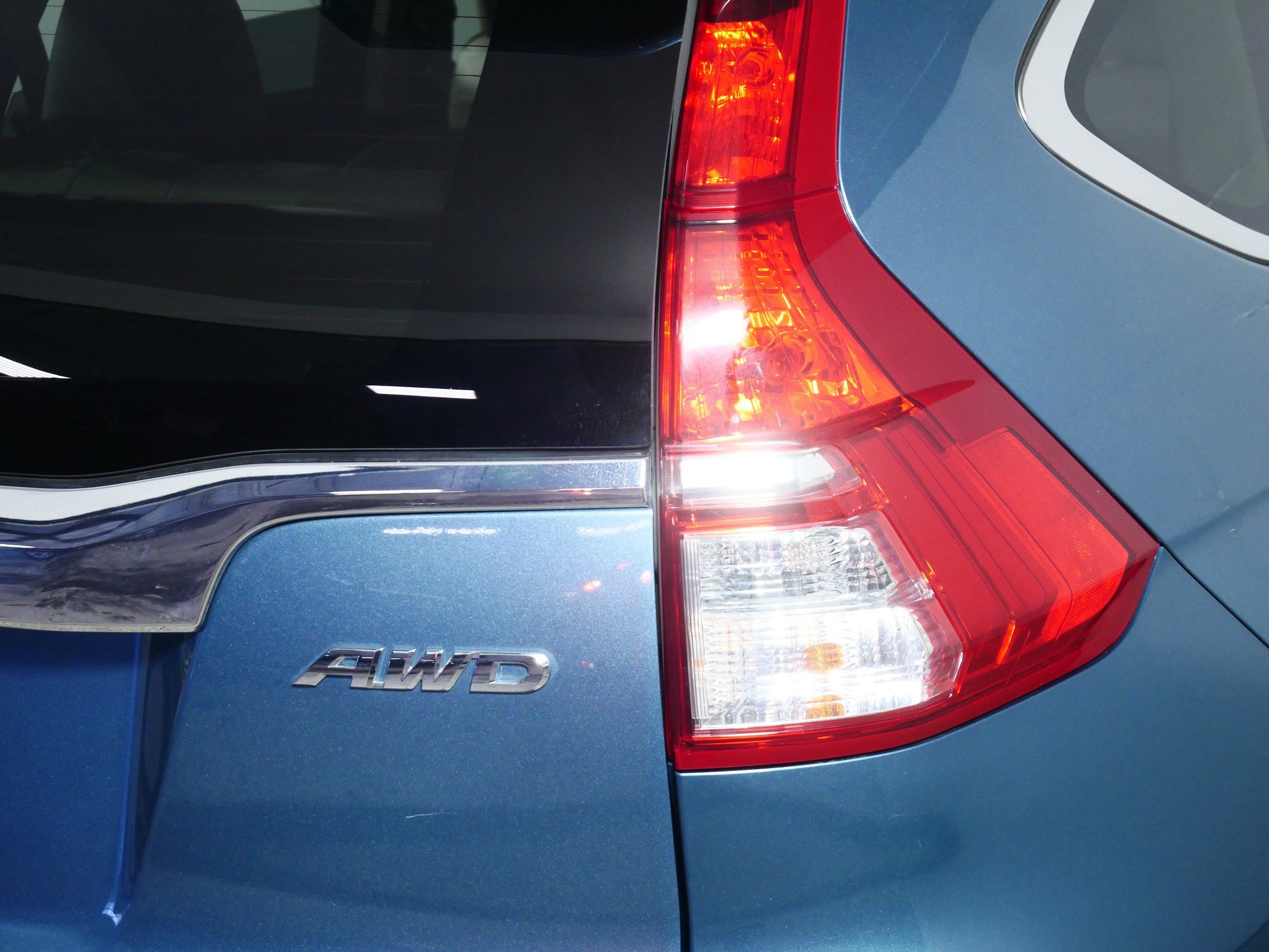 Used 2015 Honda CR-V EX-L image 17