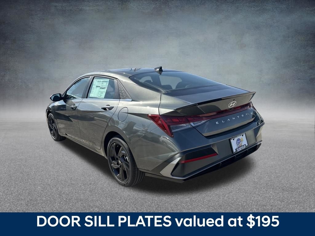 New 2026 Hyundai Elantra SEL Sport image 3
