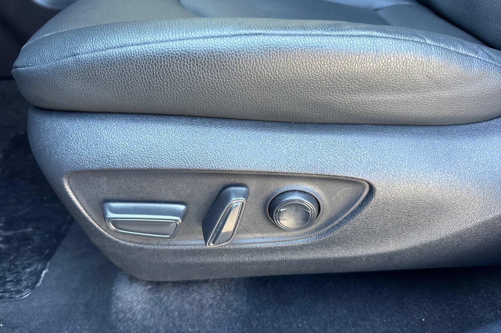 Certified 2025 Toyota Grand Highlander FWD image 14