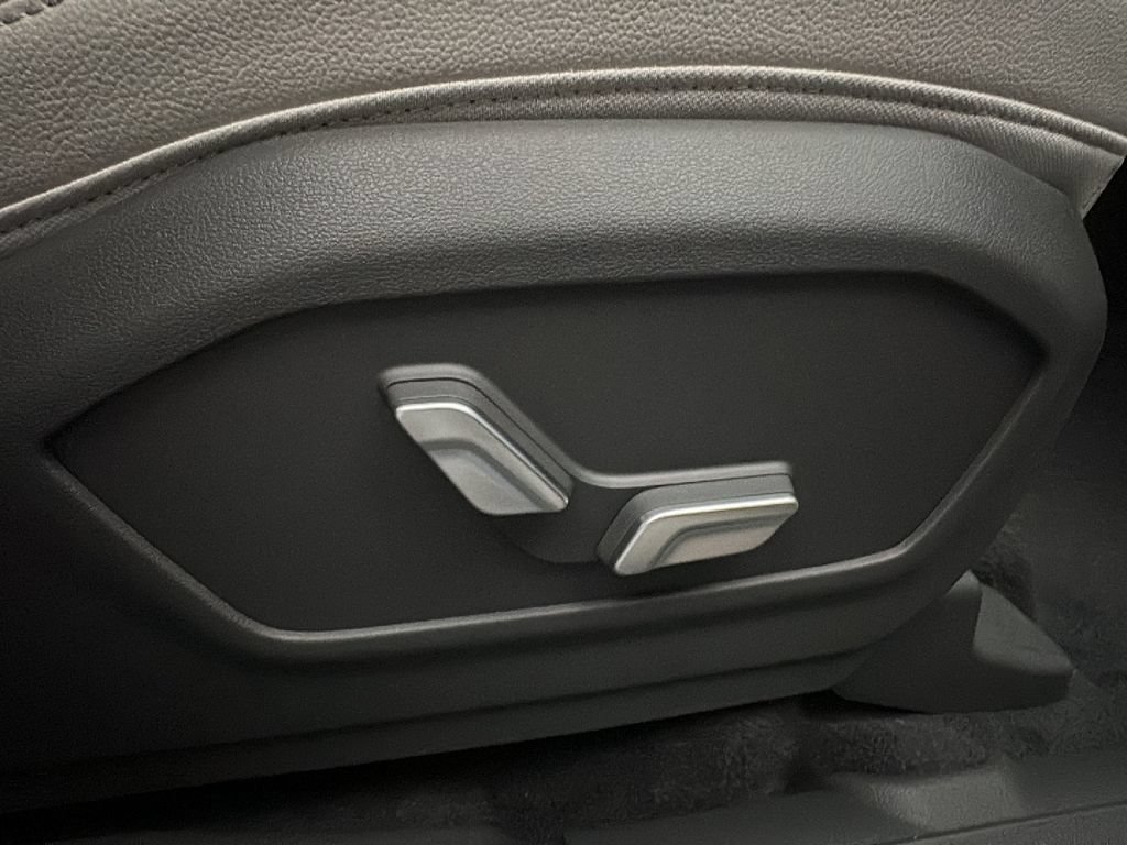 New 2026 Hyundai Santa Fe Limited AWD/4WD image 23