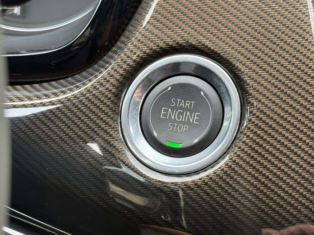 Used 2025 Cadillac XT6 Sport w/ Platinum Package image 28