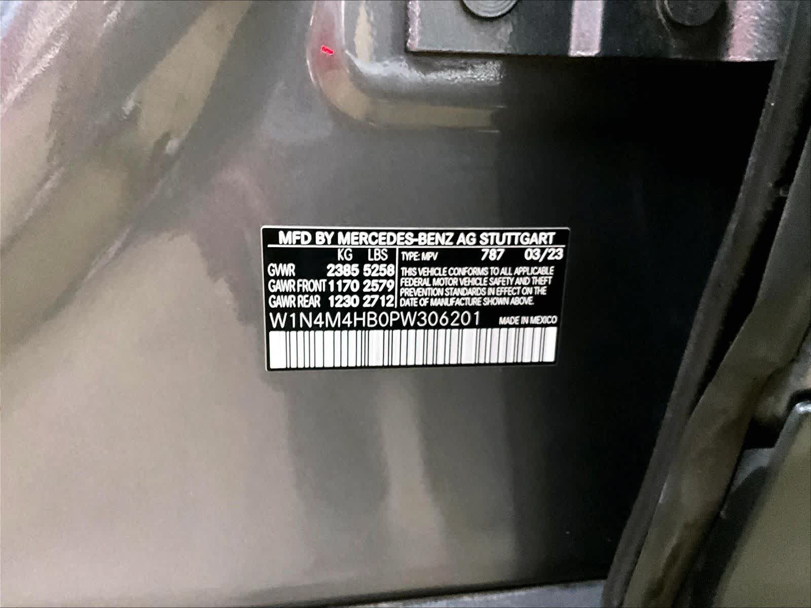 Used 2023 Mercedes-Benz GLB 250 4MATIC image 33
