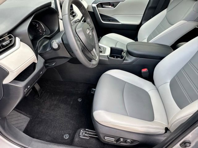 Used 2024 Toyota RAV4 XLE Premium image 6