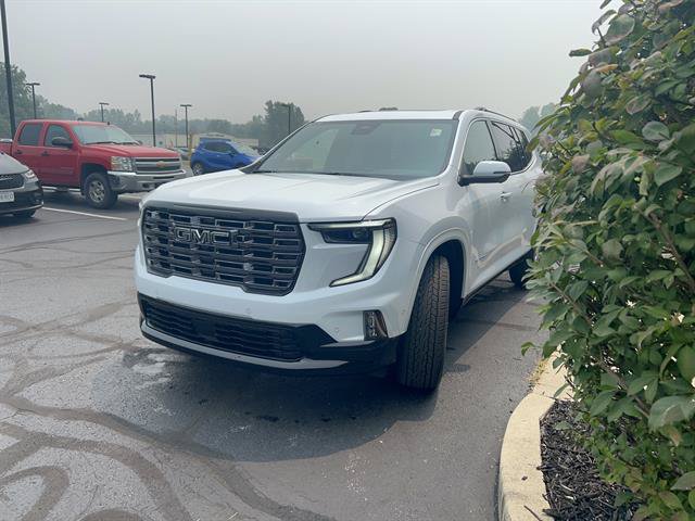 New 2026 GMC Acadia Denali Ultimate w/ LPO, Floor Liner Package AWD/4WD image 3