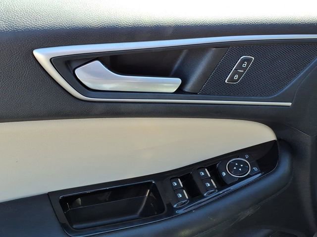 Used 2020 Ford Edge SEL w/ Convenience Package image 11
