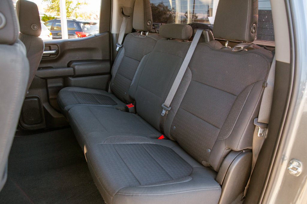 Used 2022 Chevrolet Silverado 1500 Custom w/ Safety Confidence Package RWD image 12