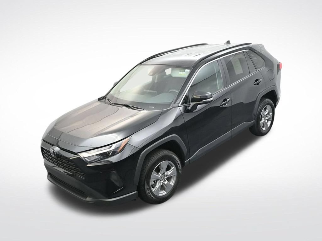 Used 2025 Toyota RAV4 XLE FWD image 24