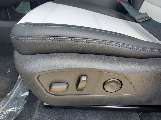 New 2026 Chevrolet Equinox EV LT image 10