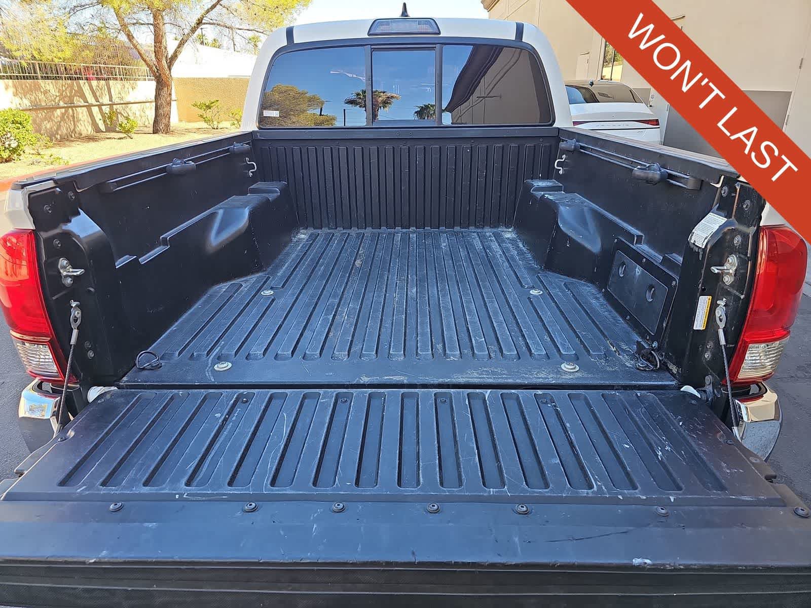 Used 2019 Toyota Tacoma SR5 RWD image 23