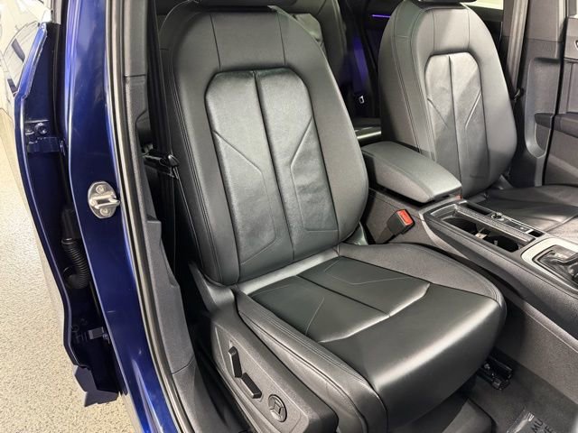 Used 2022 Audi Q3 2.0T Premium Plus w/ Premium Plus Package image 25