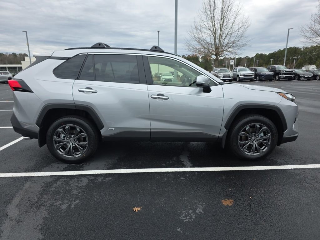 Used 2025 Toyota RAV4 Limited image 11