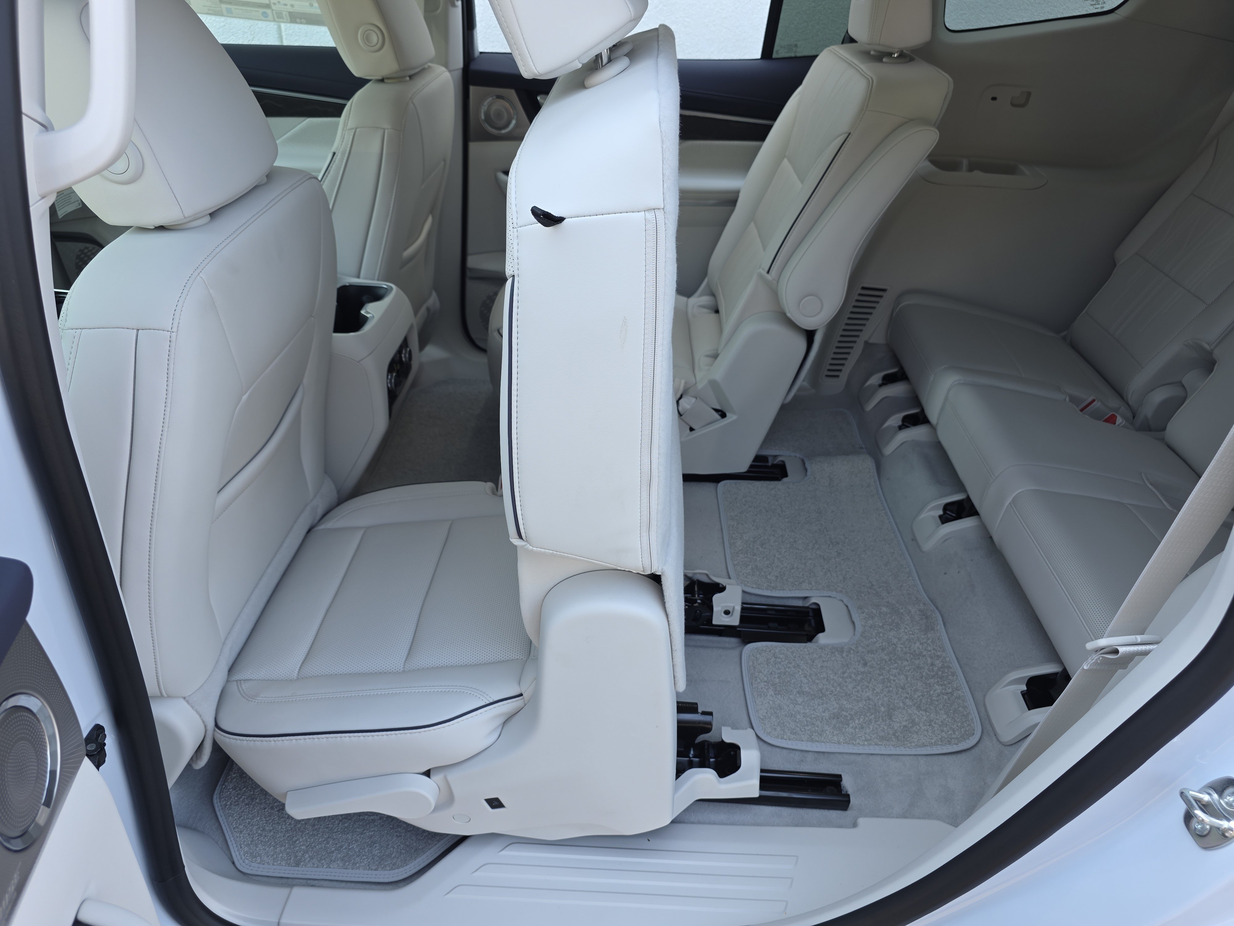 New 2027 Buick Enclave Avenir FWD image 39