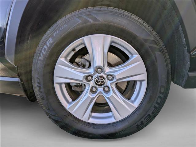 Used 2021 Toyota RAV4 XLE image 26