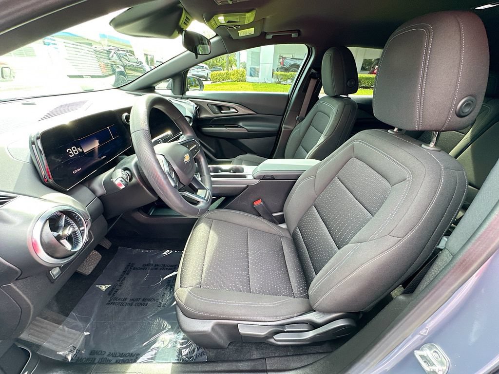 Certified 2025 Chevrolet Equinox EV LT FWD image 19