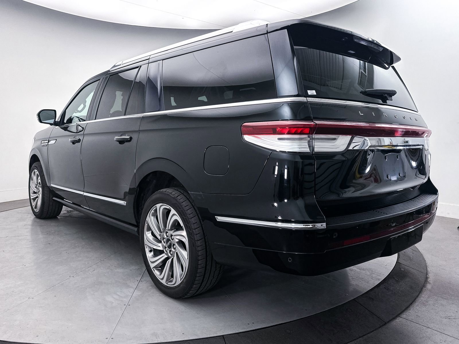 Used 2022 Lincoln Navigator L Reserve AWD/4WD image 15