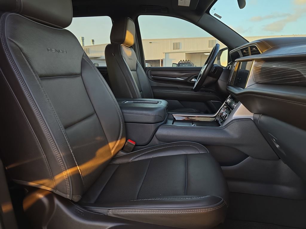 Used 2024 GMC Yukon Denali image 10