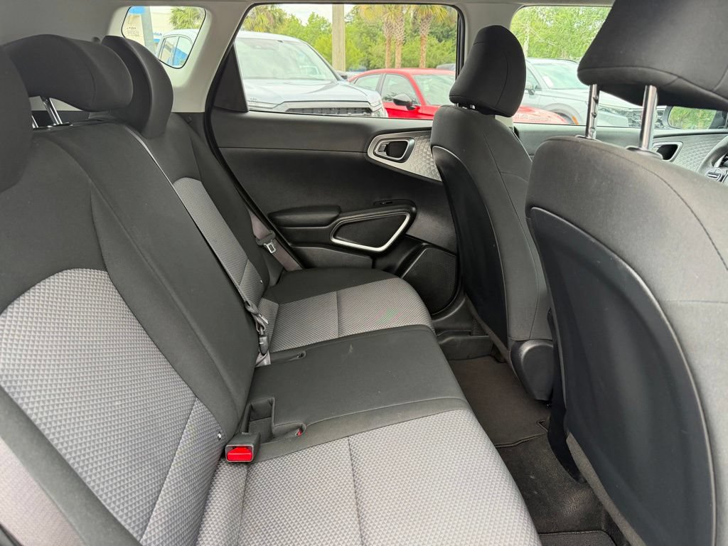 Used 2024 Kia Soul LX w/ Option Group 015 FWD image 8