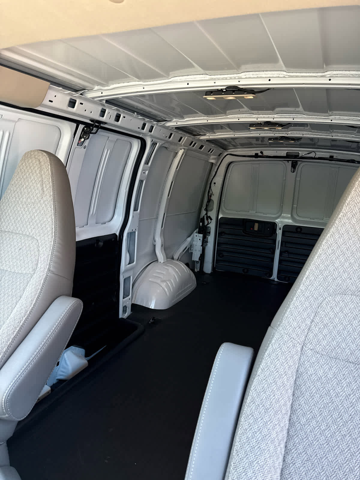 New 2026 Chevrolet Express 3500 w/ Driver Convenience Package RWD image 6