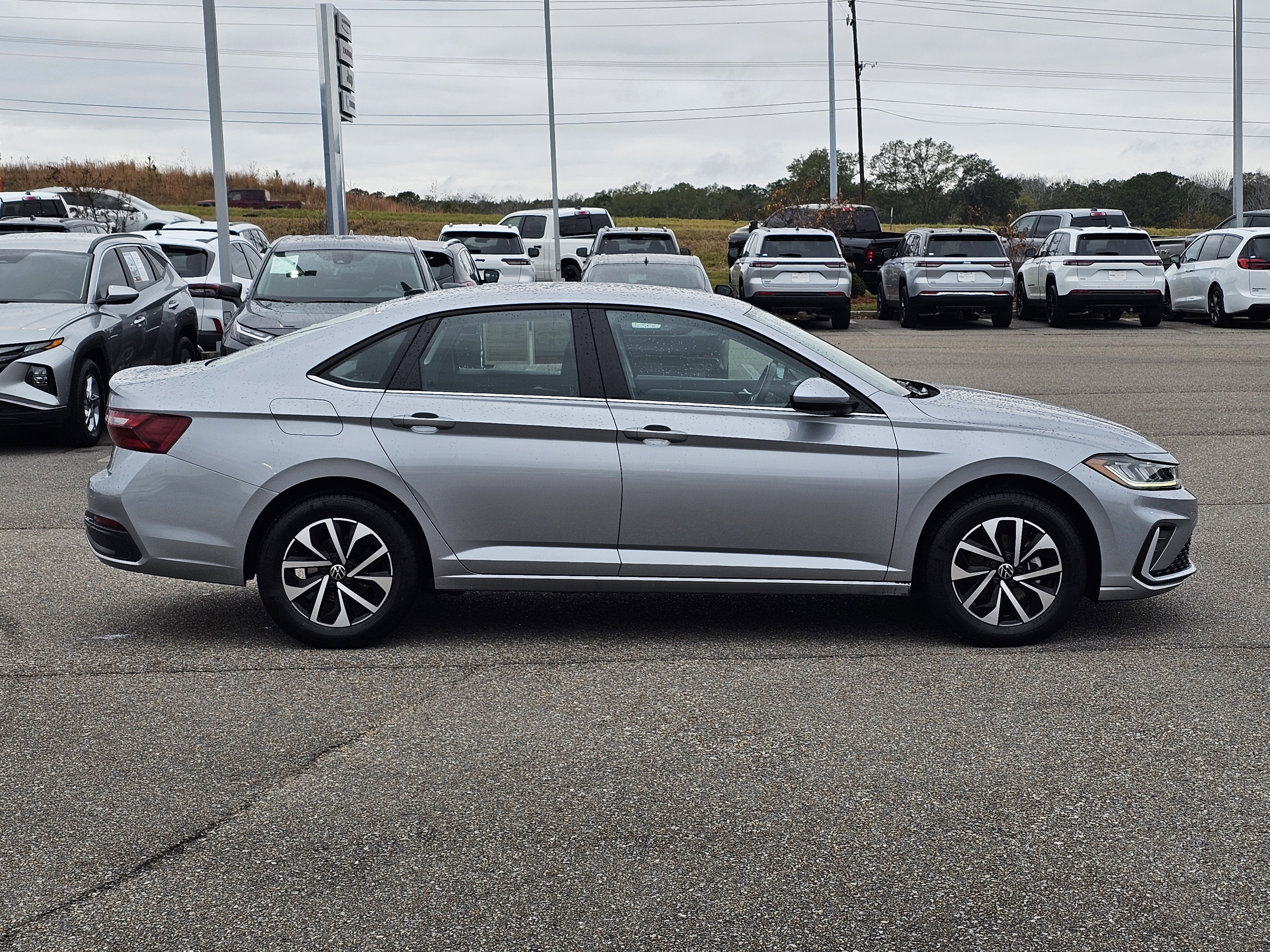 Used 2025 Volkswagen Jetta S image 6
