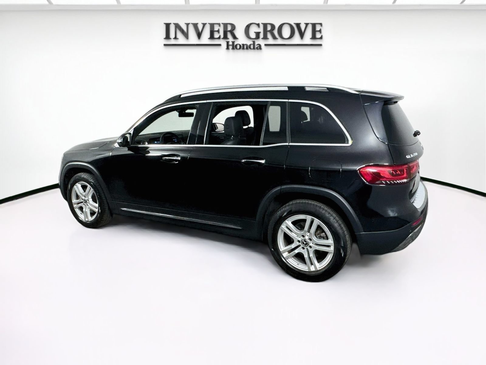 Used 2022 Mercedes-Benz GLB 250 4MATIC image 7