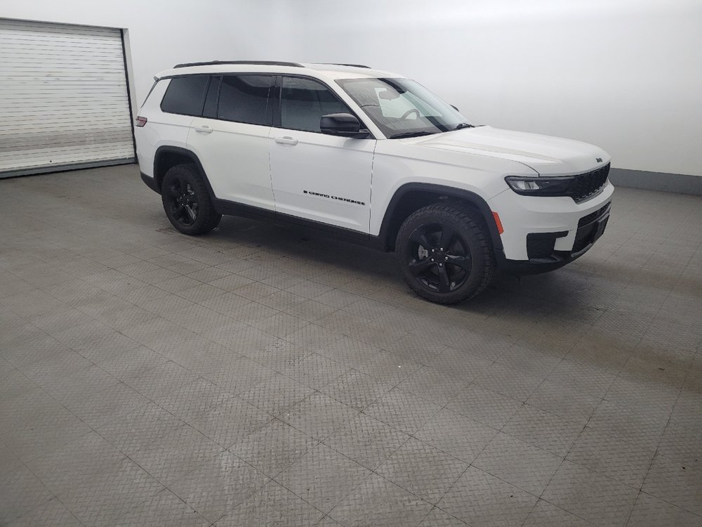 Used 2023 Jeep Grand Cherokee L Laredo AWD/4WD image 11