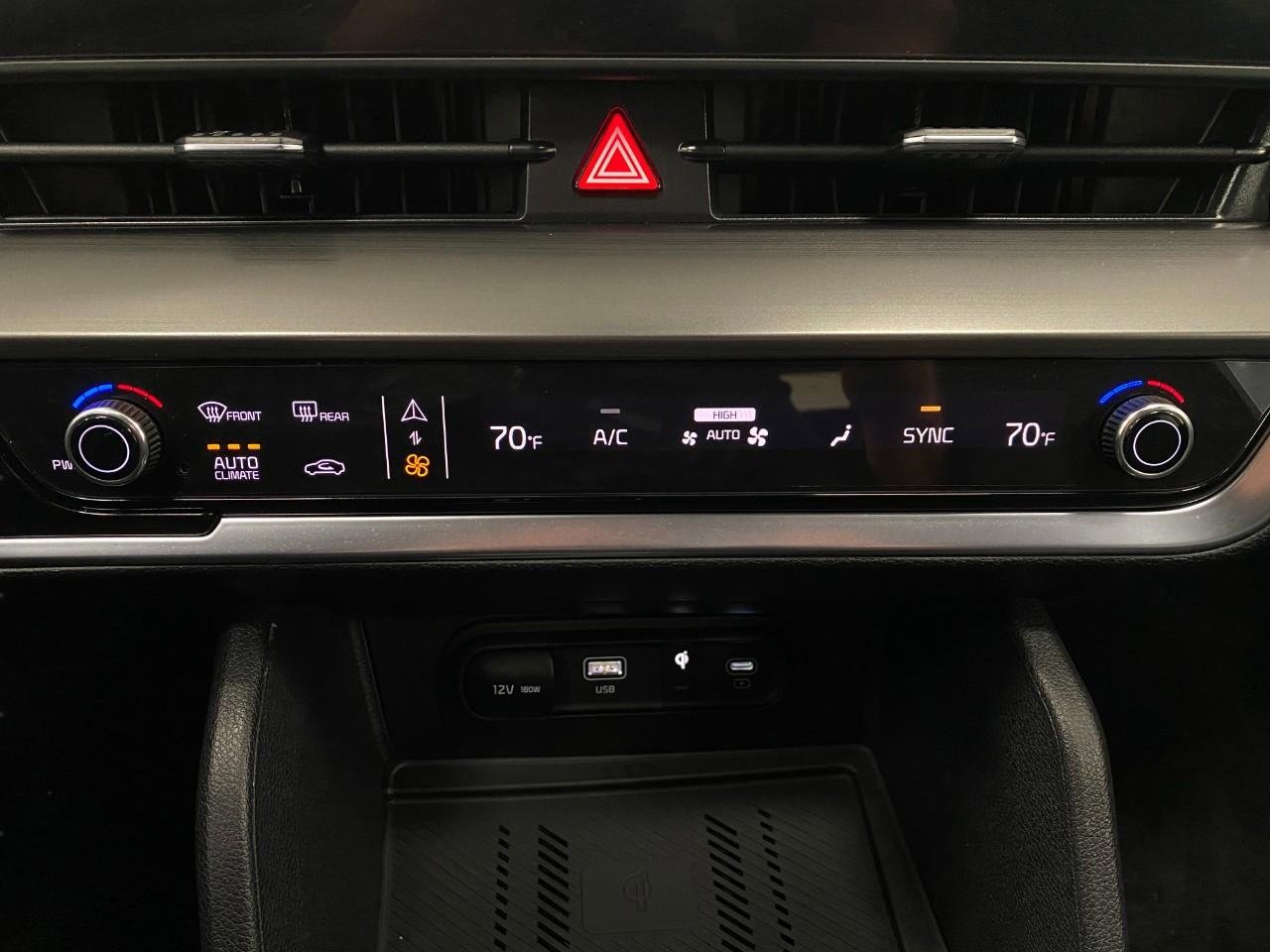 Used 2025 Kia Sportage EX image 24